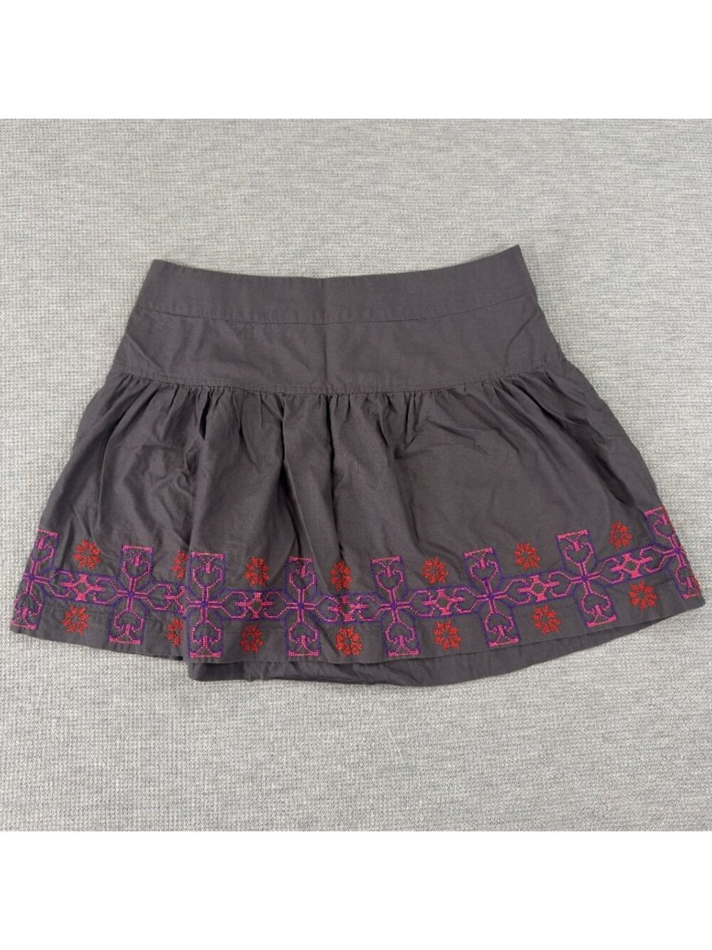 American Eagle Outfitters Mini Skirt Womens Size M Gray Embroidered Boho Casual